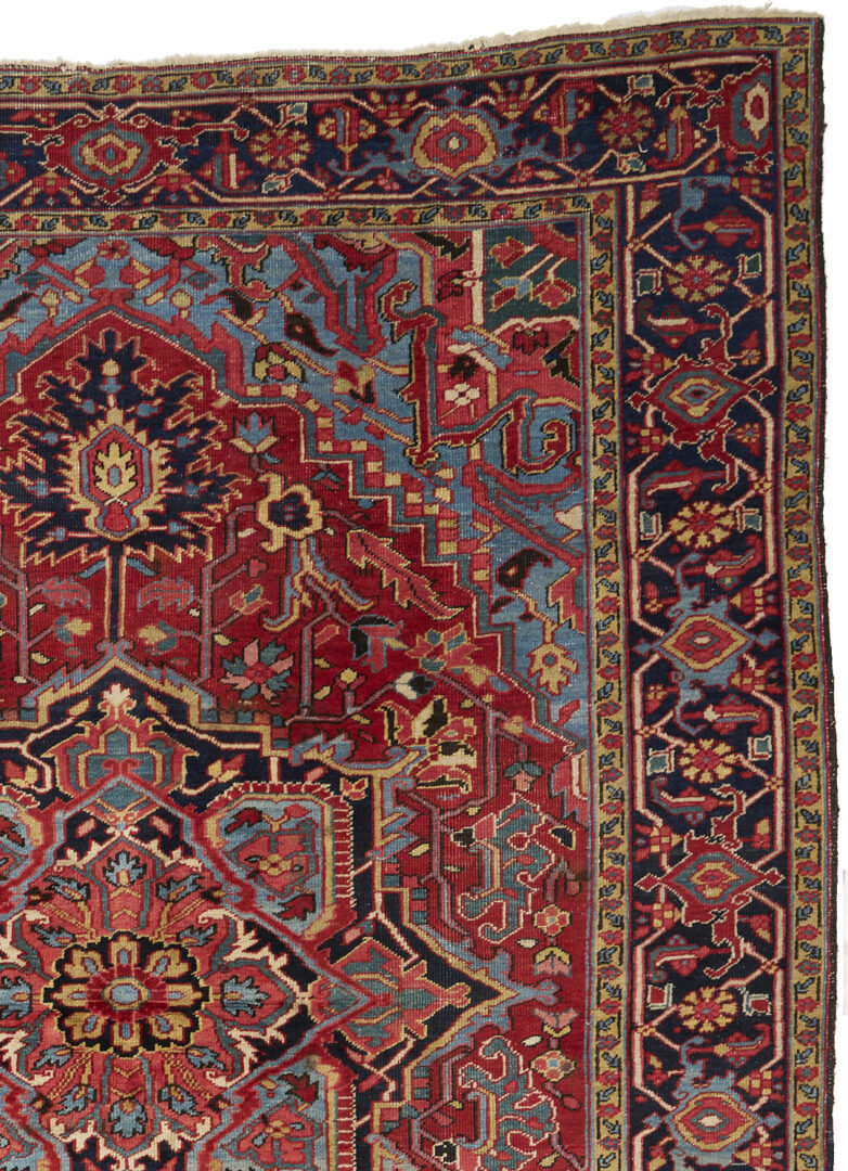 Lot 257: Room Sized Persian Heriz Rug, 9 x 12