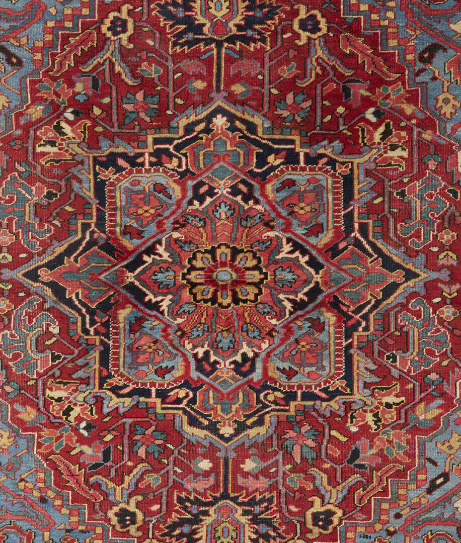 Lot 257: Room Sized Persian Heriz Rug, 9 x 12
