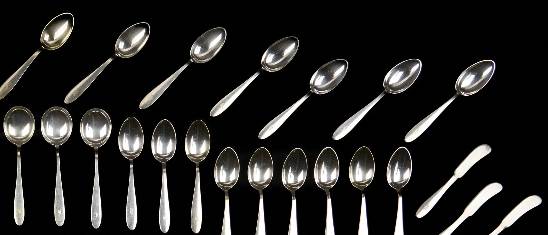 Lot 298: 61 pcs Manchester Sterling Flatware, Puritan Pattern