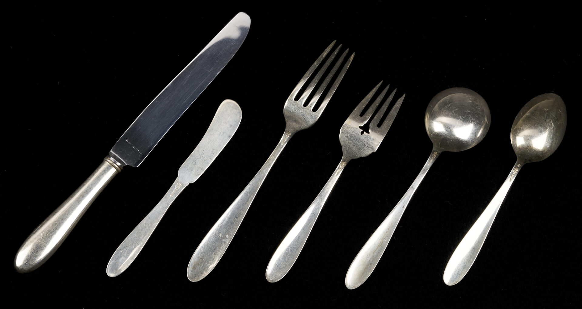 Lot 298: 61 pcs Manchester Sterling Flatware, Puritan Pattern