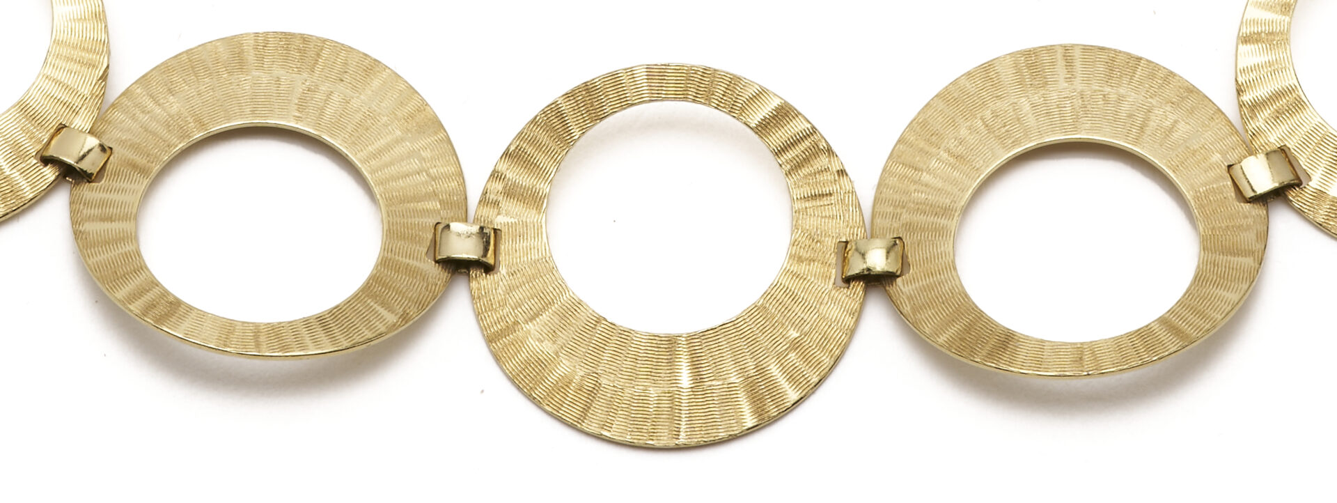 Lot 322: 14K Italian Gold Circle Necklace