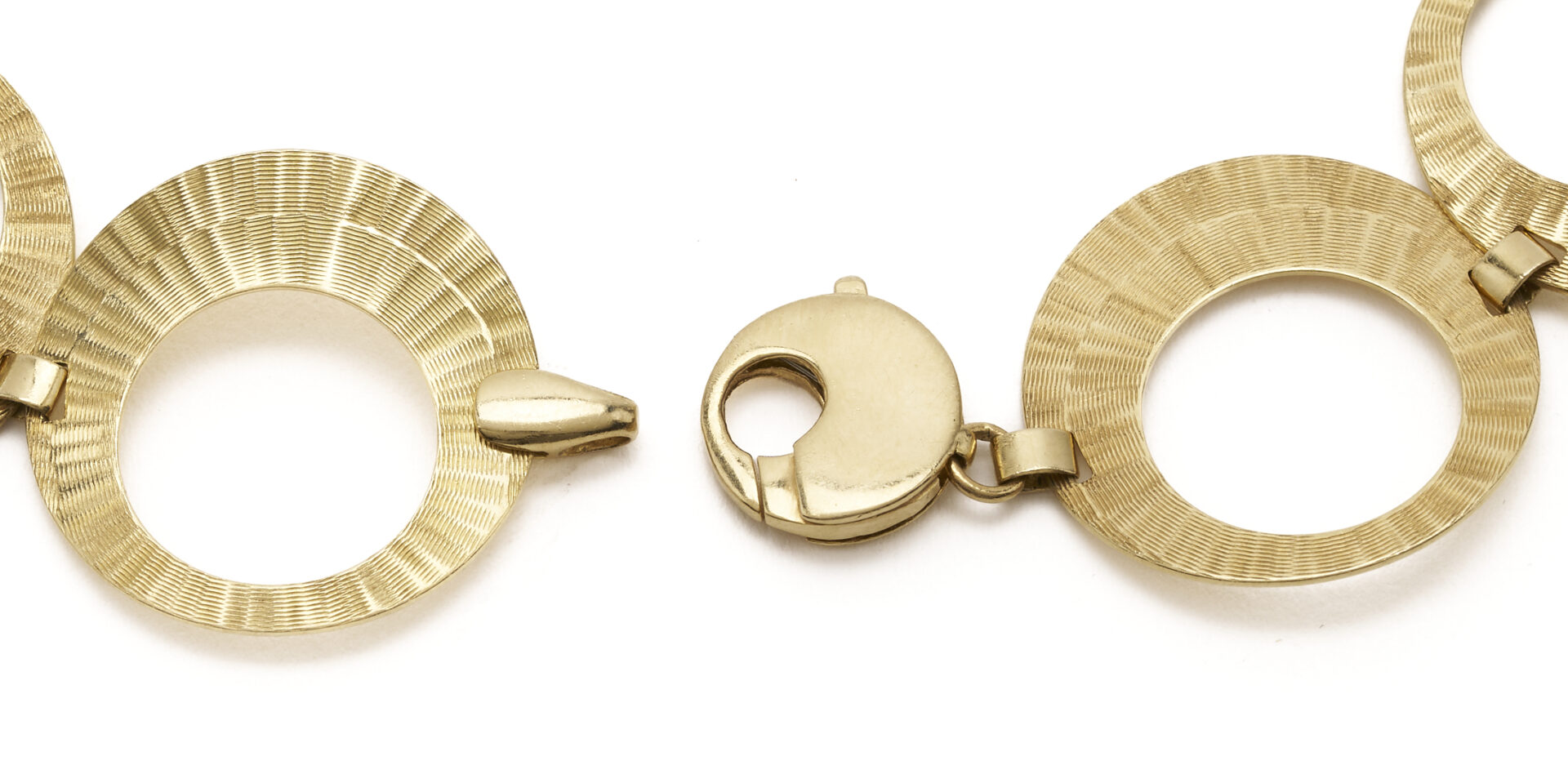 Lot 322: 14K Italian Gold Circle Necklace