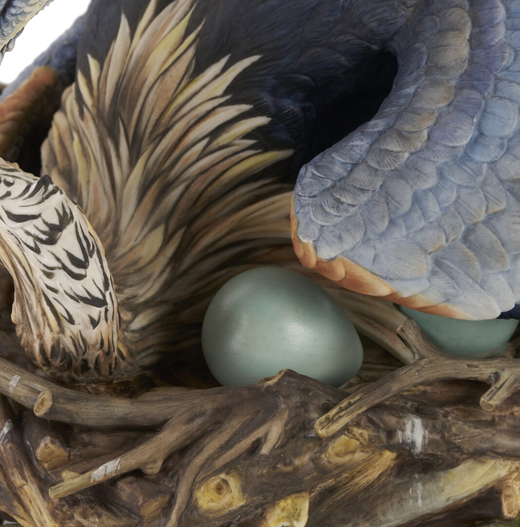 Lot 353: Hutschenreuther Heron Porcelain Sculpture, ‘The Challenge’