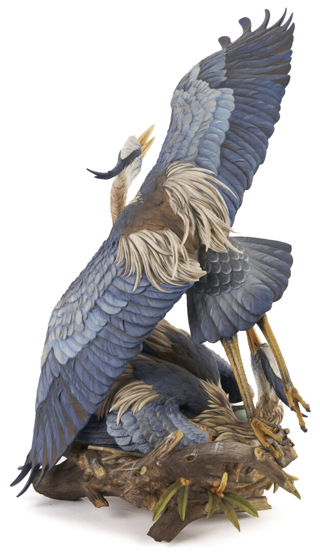 Lot 353: Hutschenreuther Heron Porcelain Sculpture, ‘The Challenge’