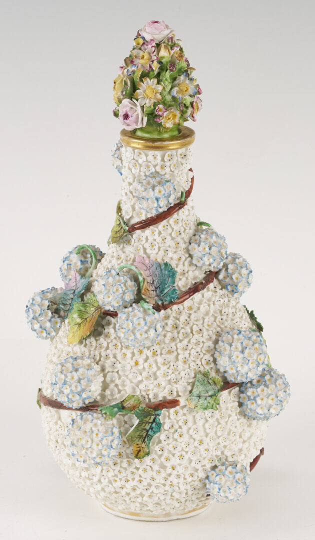 Lot 355: Pr. Meissen or Meissen Style Schneeballen Bottle Vases