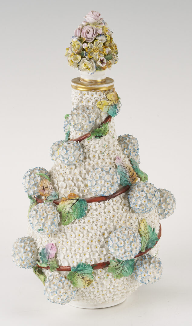 Lot 355: Pr. Meissen or Meissen Style Schneeballen Bottle Vases