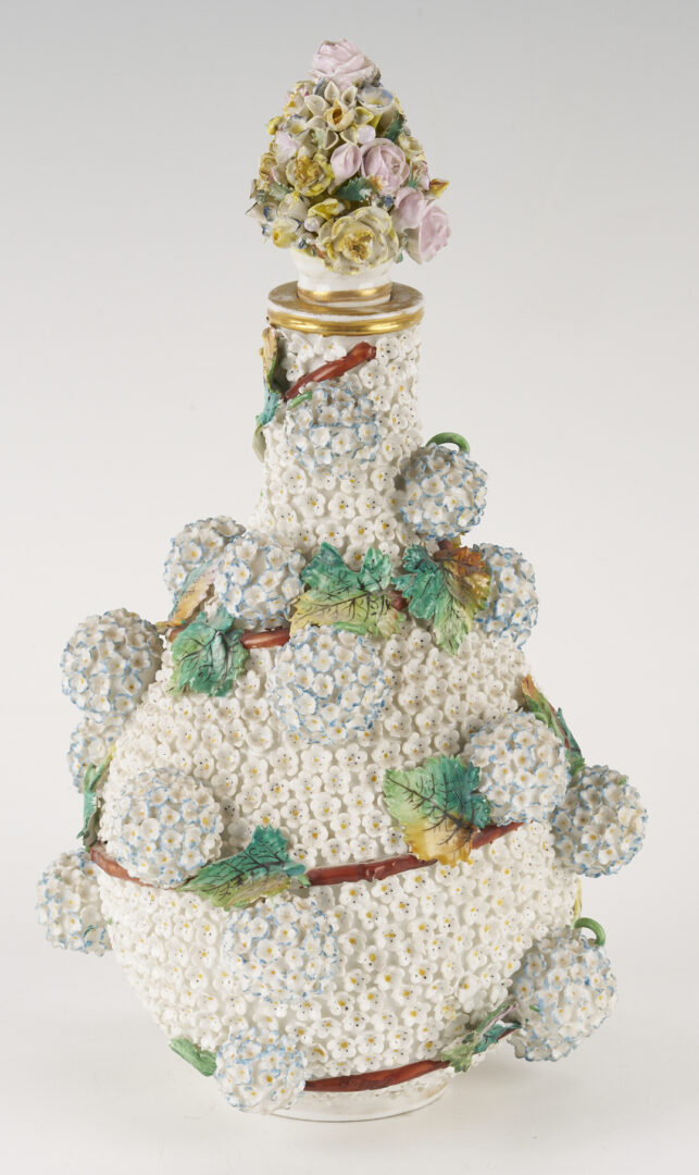 Lot 355: Pr. Meissen or Meissen Style Schneeballen Bottle Vases