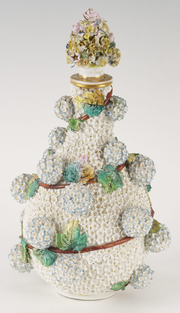 Lot 355: Pr. Meissen or Meissen Style Schneeballen Bottle Vases