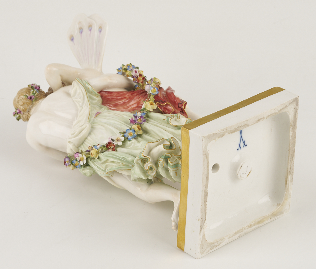 Lot 356: Meissen Porcelain Figurine, Eros and Psyche, plus Lamp