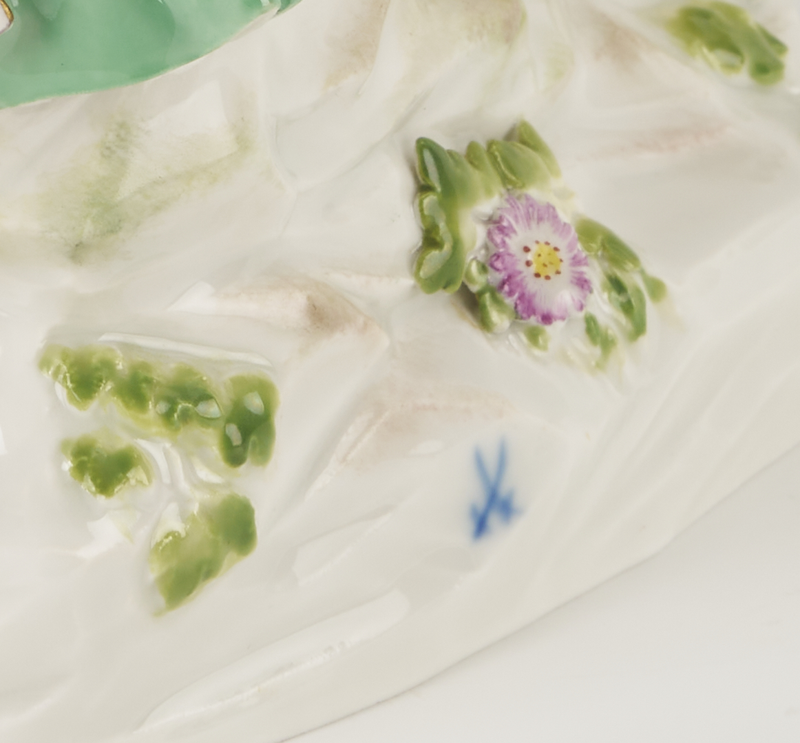 Lot 357: Meissen Porcelain Figural Group, Shepherd & Shepherdess