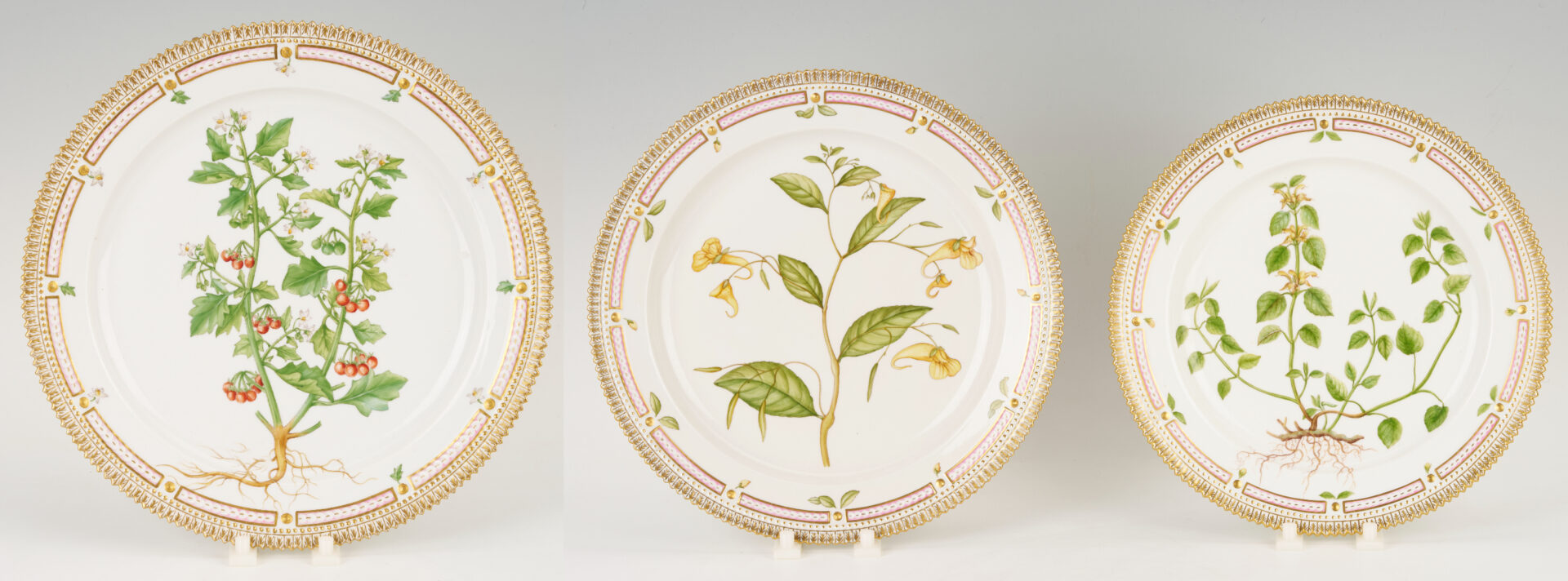 Lot 359: 3 Royal Copenhagen Flora Danica Serving Platters