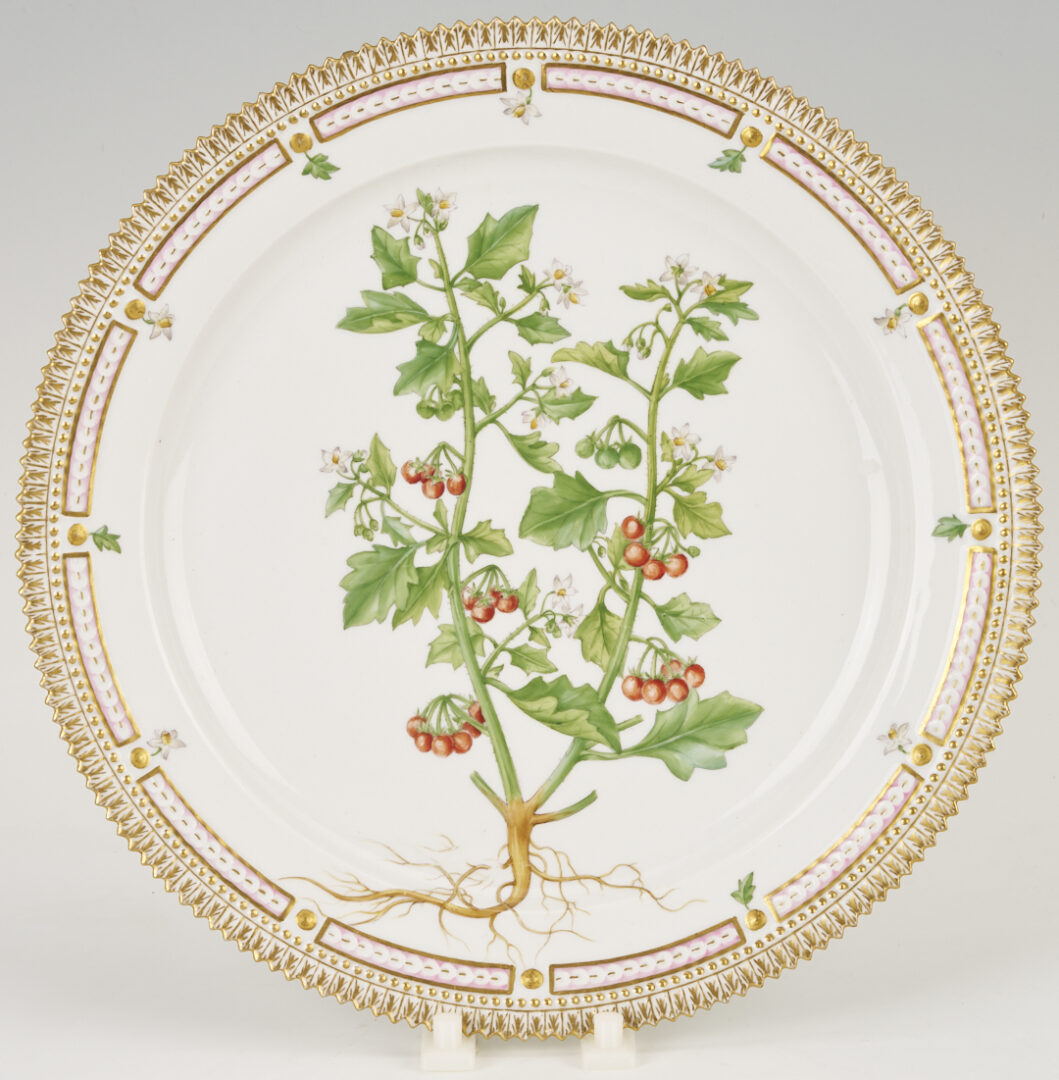 Lot 359: 3 Royal Copenhagen Flora Danica Serving Platters