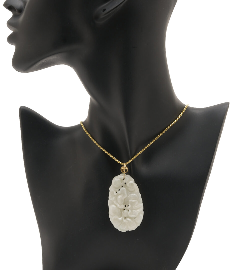 Lot 35: 18K Italian Gold & White Jade Necklace