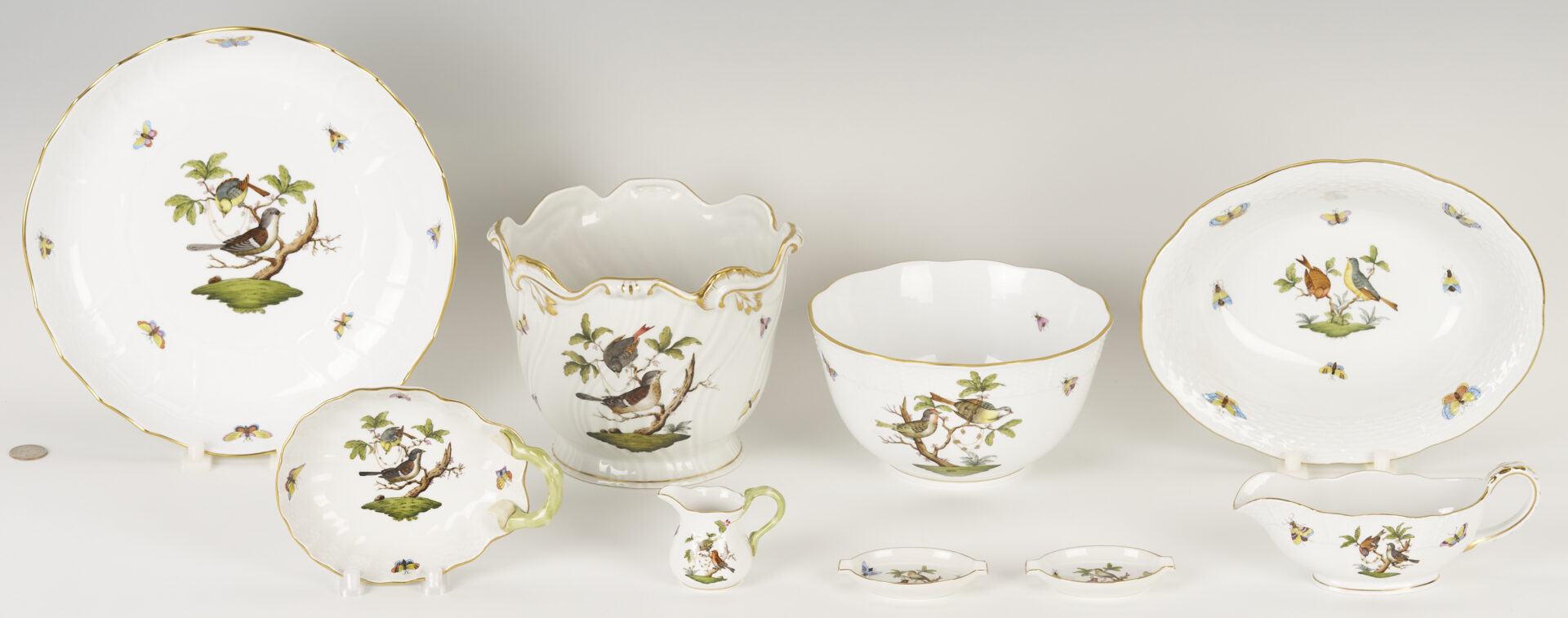 Lot 361: Herend Rothschild Bird Porcelain Dinnerware Service, 69 Pcs.