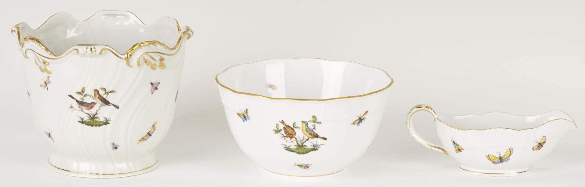 Lot 361: Herend Rothschild Bird Porcelain Dinnerware Service, 69 Pcs.