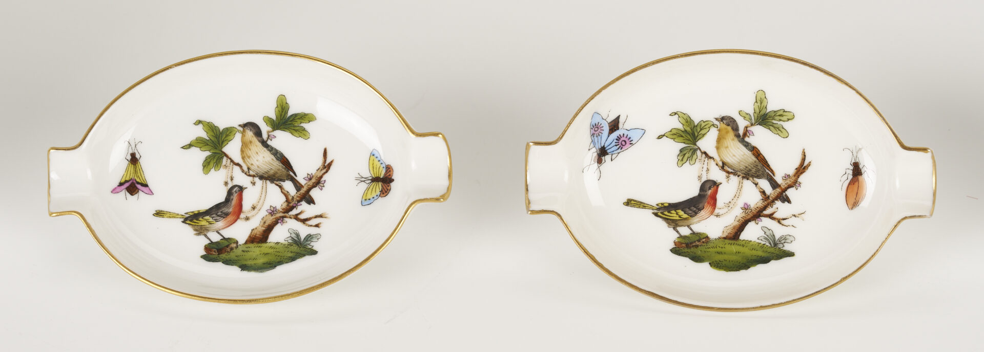 Lot 361: Herend Rothschild Bird Porcelain Dinnerware Service, 69 Pcs.