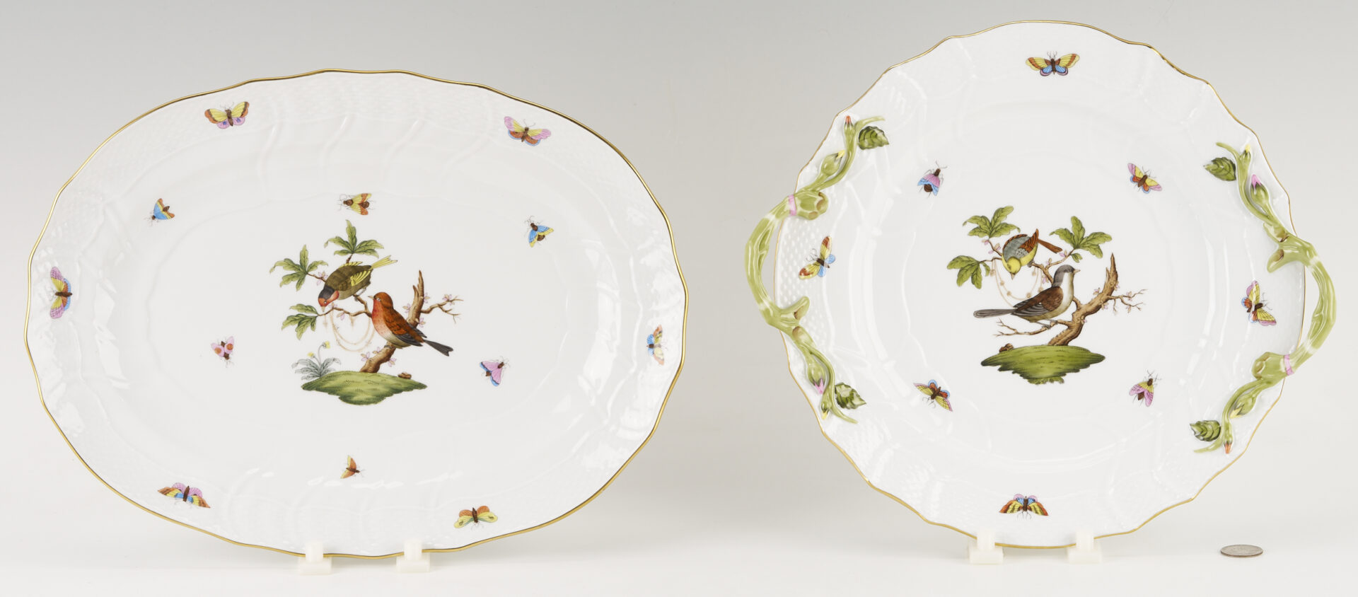 Lot 361: Herend Rothschild Bird Porcelain Dinnerware Service, 69 Pcs.