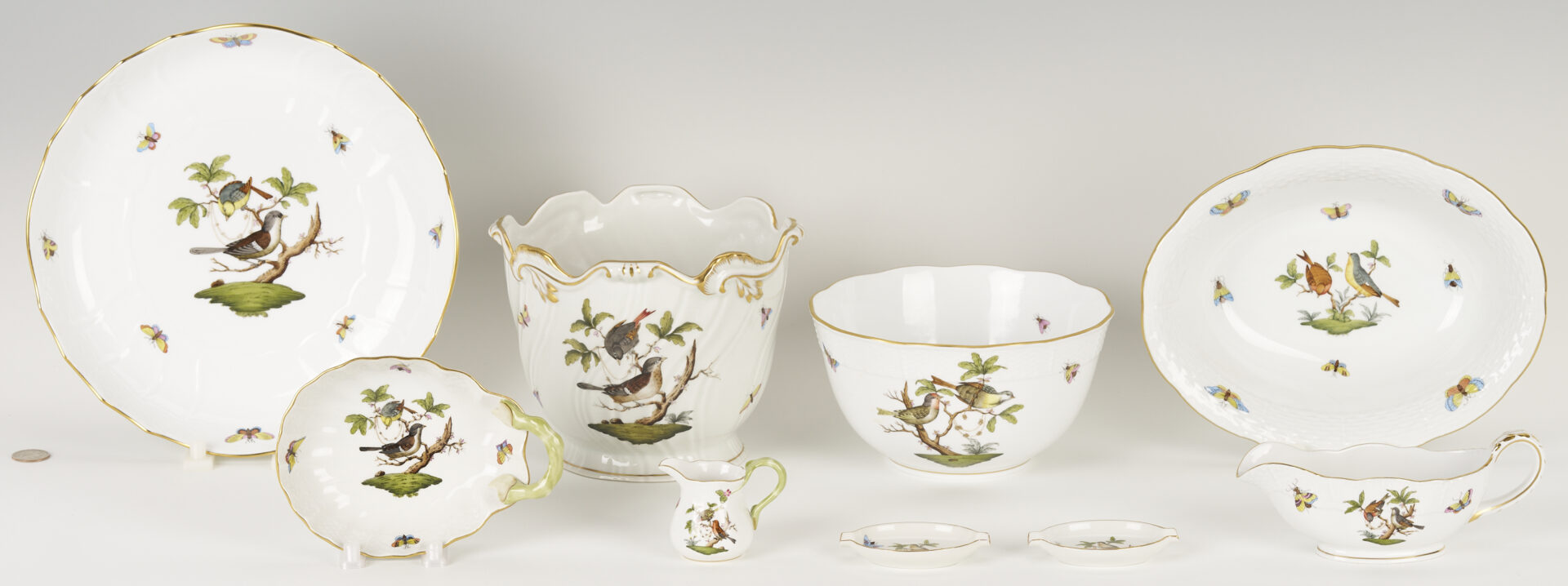 Lot 361: Herend Rothschild Bird Porcelain Dinnerware Service, 69 Pcs.