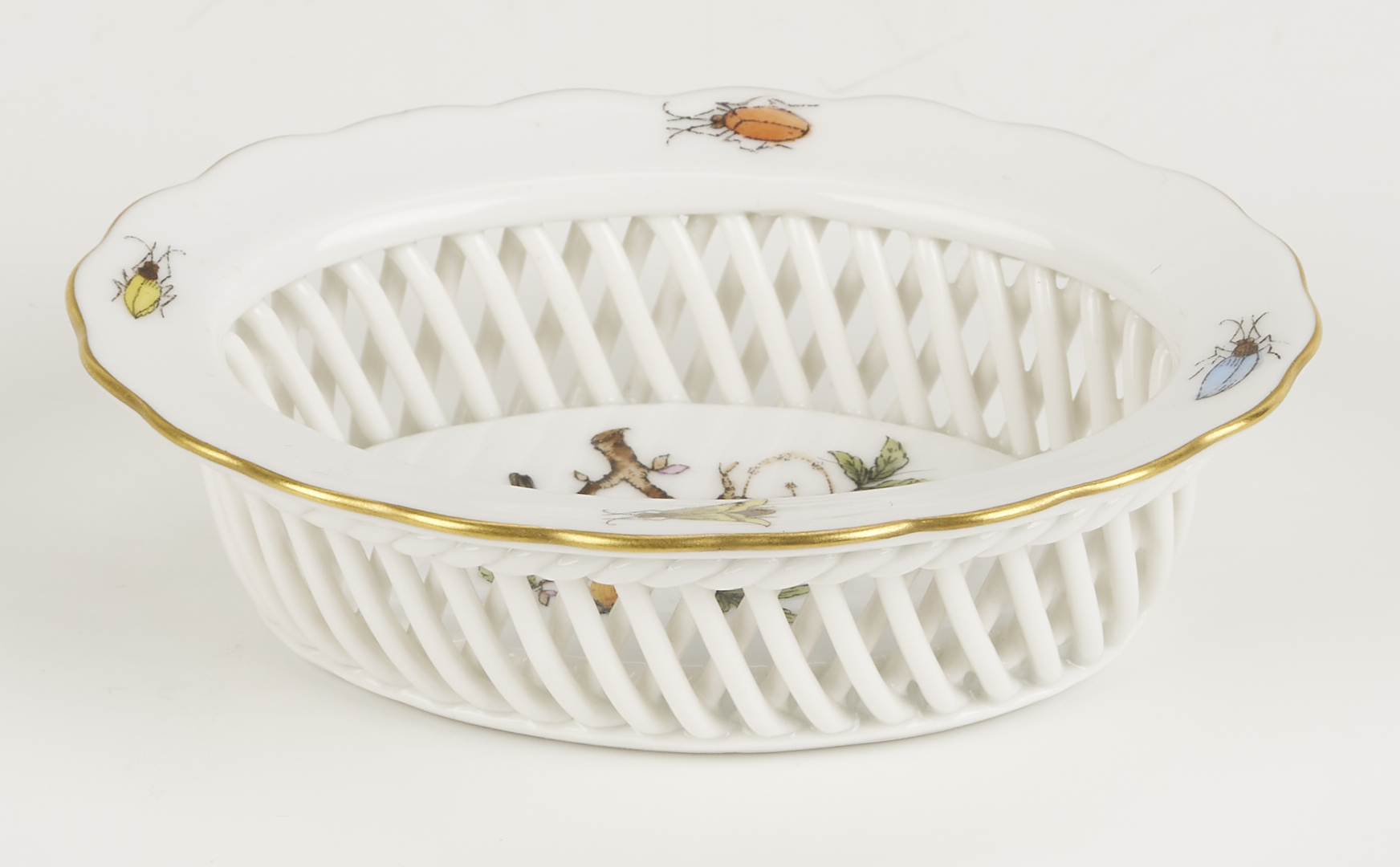 Lot 362: 13 Pcs. Herend Porcelain, 12 Queen Victoria Salad Plates & 1 Rothschild Bird Open Weave Basket,