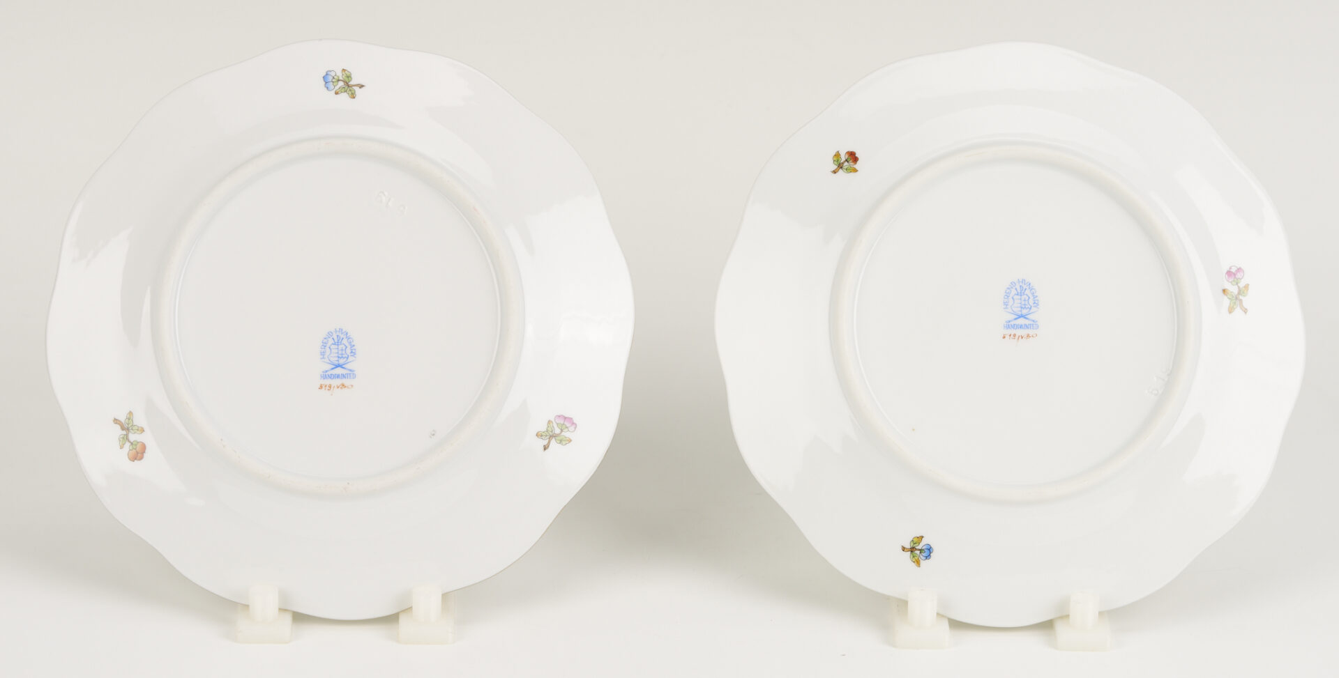 Lot 362: 13 Pcs. Herend Porcelain, 12 Queen Victoria Salad Plates & 1 Rothschild Bird Open Weave Basket,