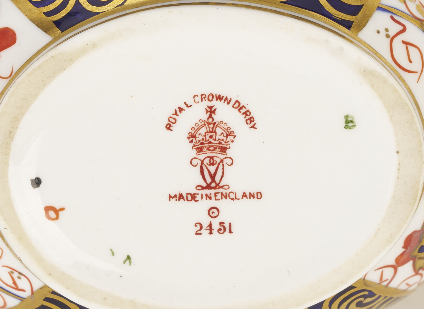 Lot 363: Royal Crown Derby Imari Porcelain Dessert Set