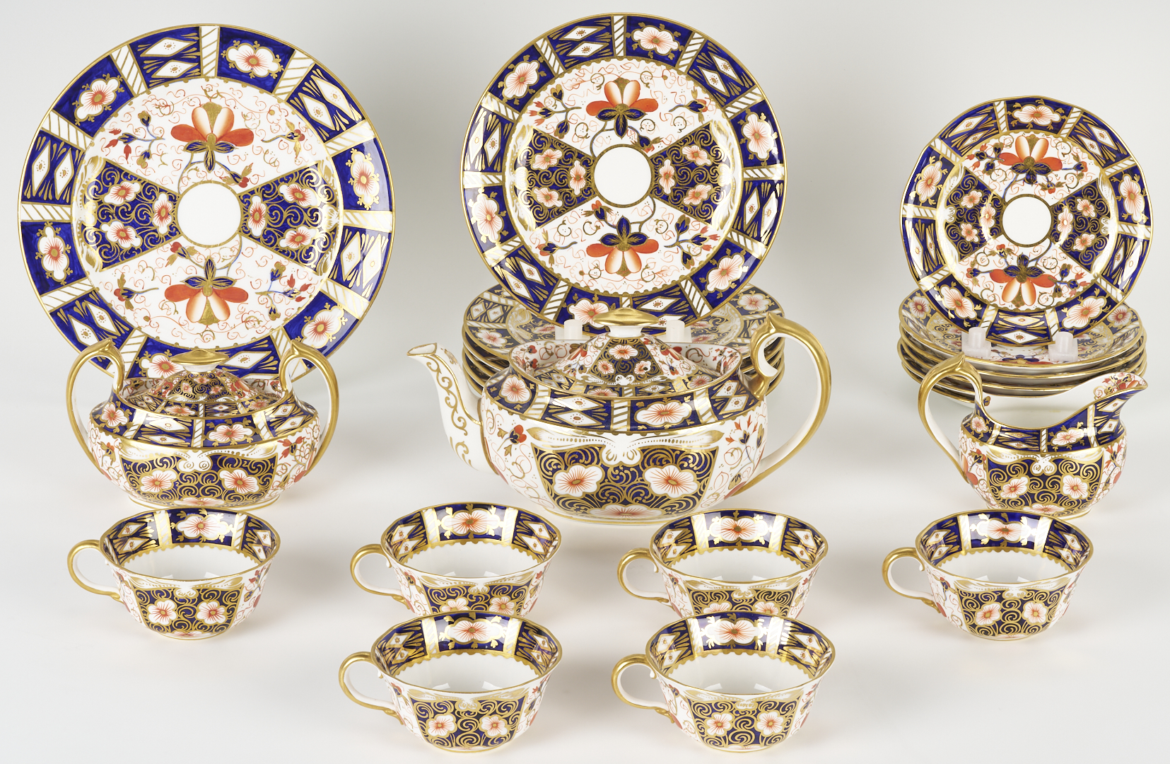Lot 363: Royal Crown Derby Imari Porcelain Dessert Set