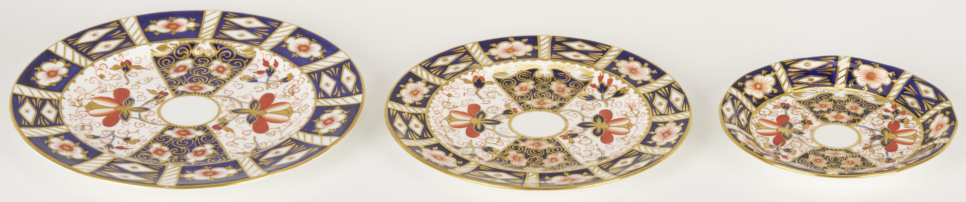 Lot 363: Royal Crown Derby Imari Porcelain Dessert Set