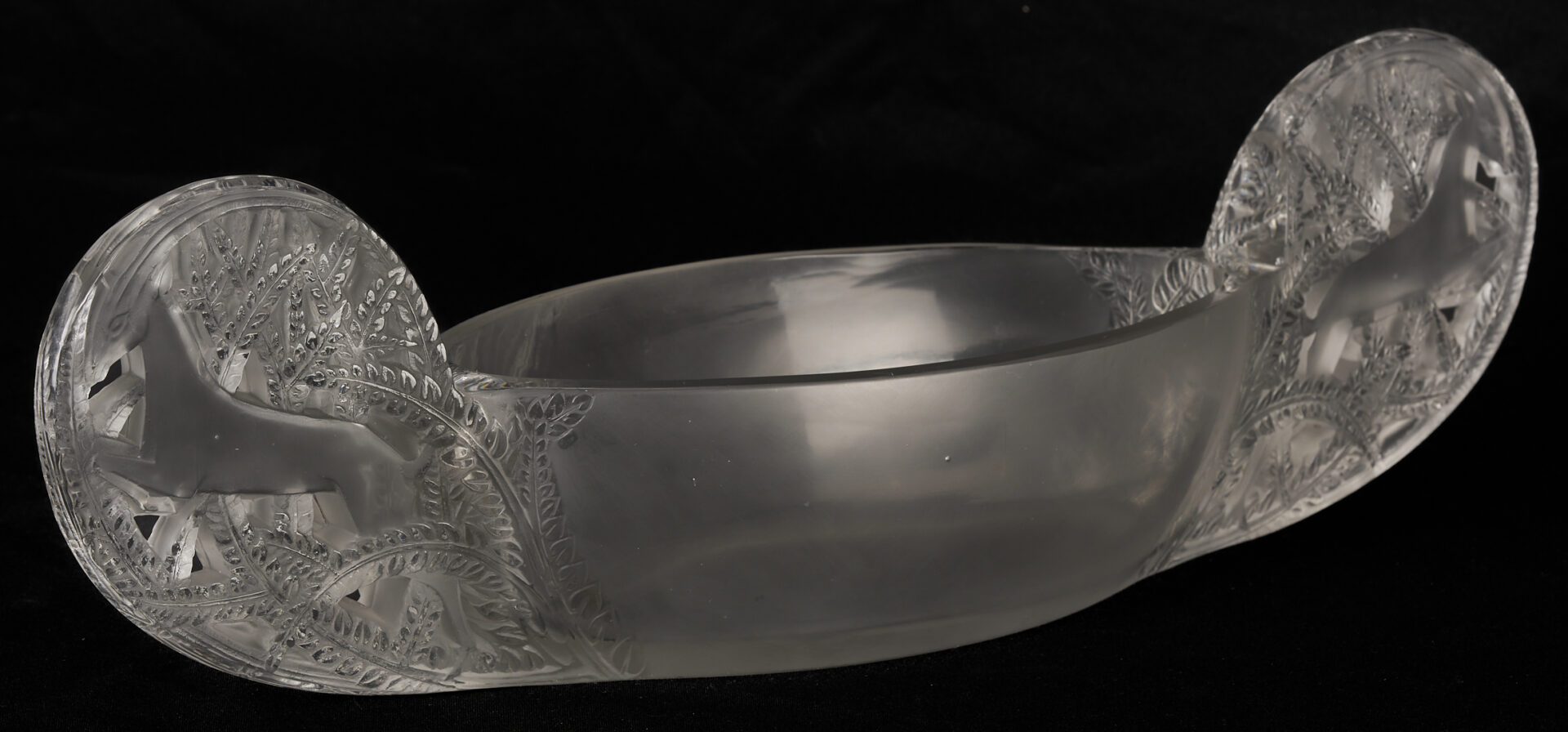 Lot 371: R. Lalique Saint-Hubert Jardiniere, No. 3461
