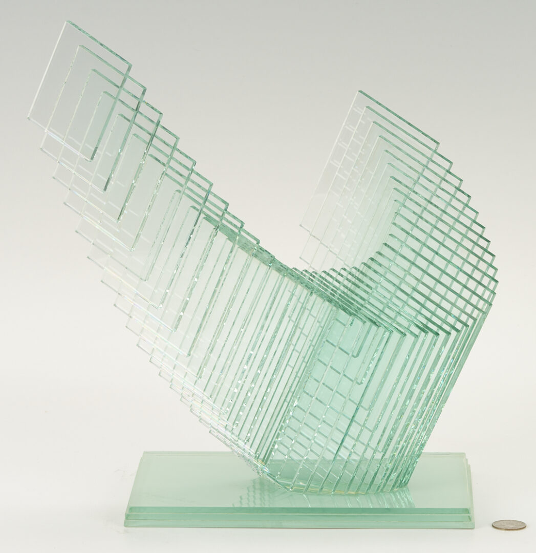 Lot 376: Niyoko Ikuto Green Glass Sculpture