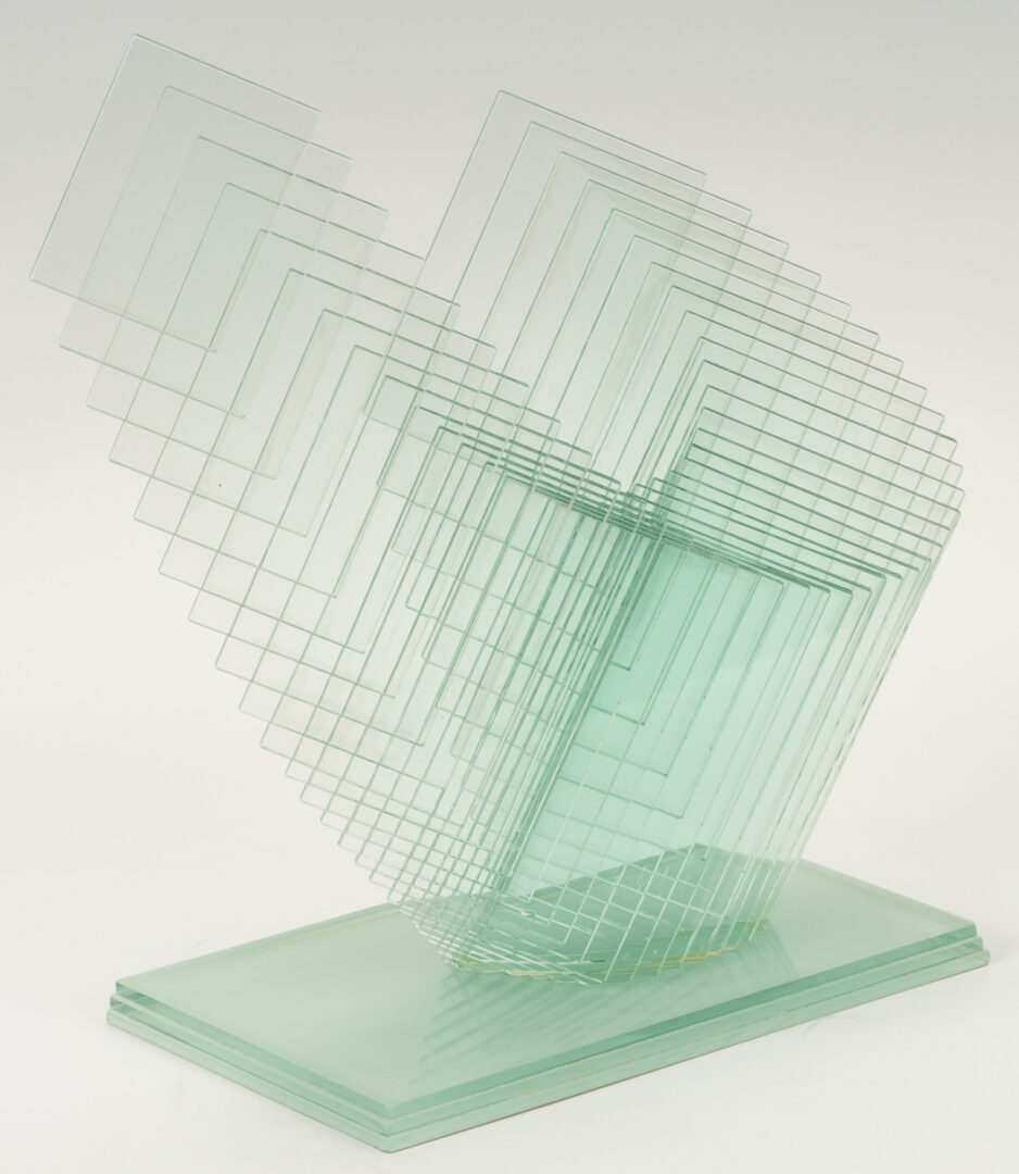 Lot 376: Niyoko Ikuto Green Glass Sculpture