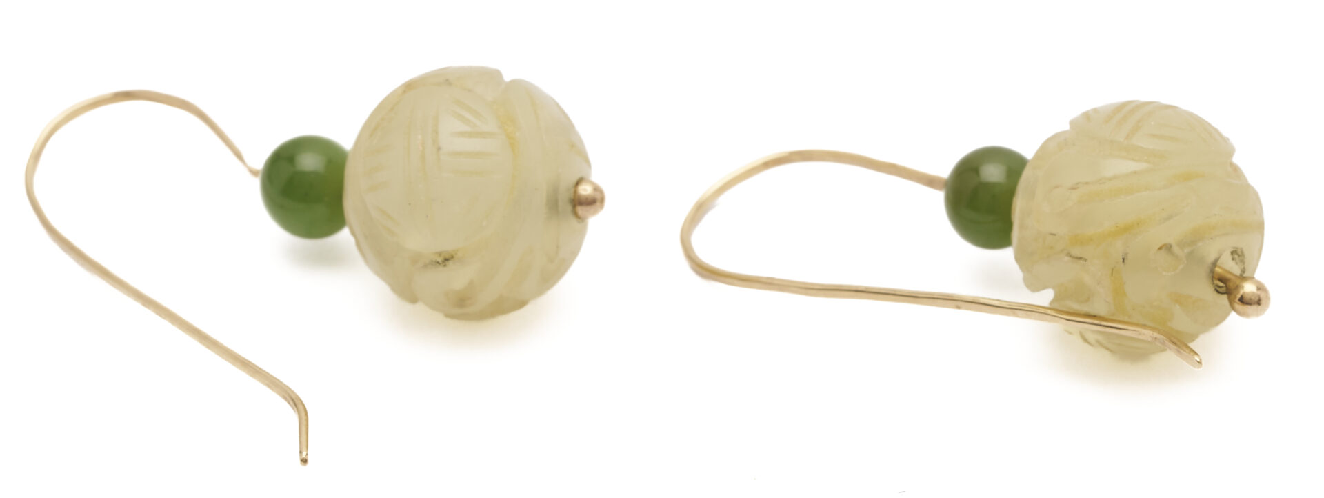 Lot 37: 5 Jade Items: Necklace, 2 Pendants, & Pair of Earrings