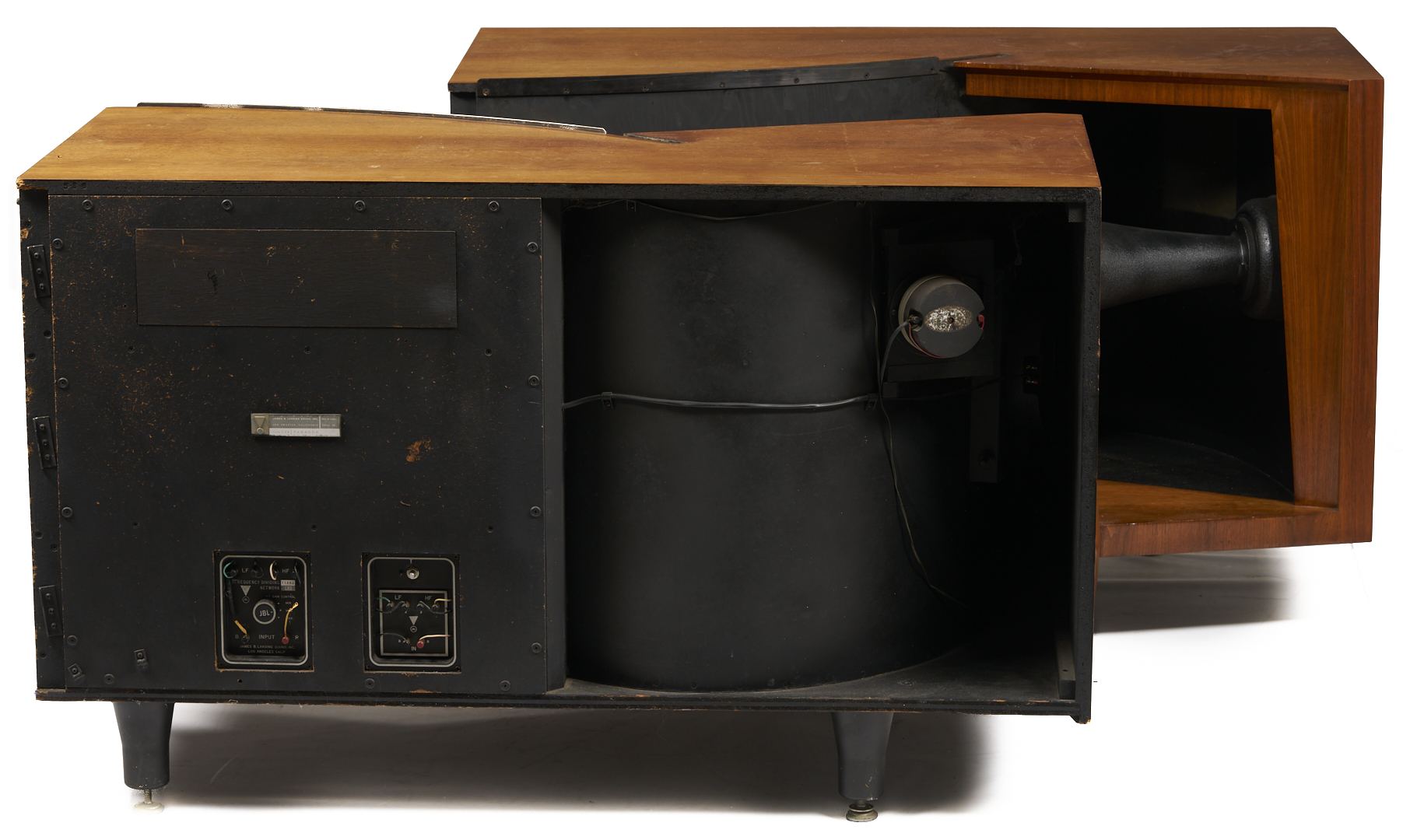 Lot 392: Mid Century JBL Paragon D44000 Speaker Enclosure