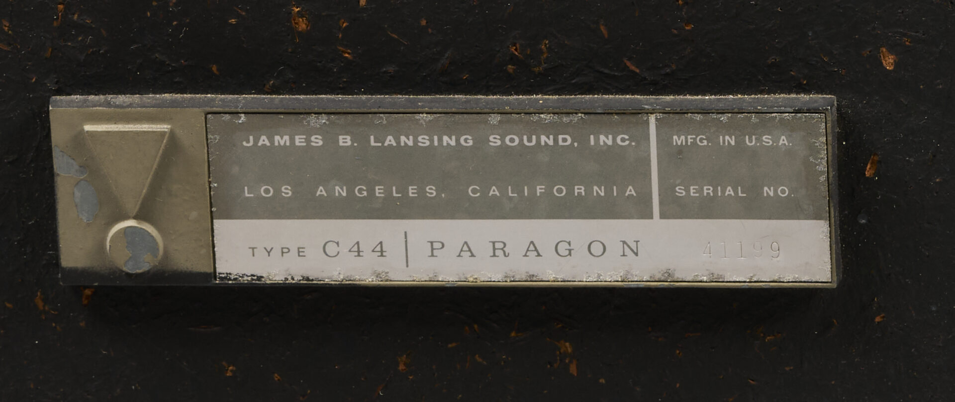 Lot 392: Mid Century JBL Paragon D44000 Speaker Enclosure