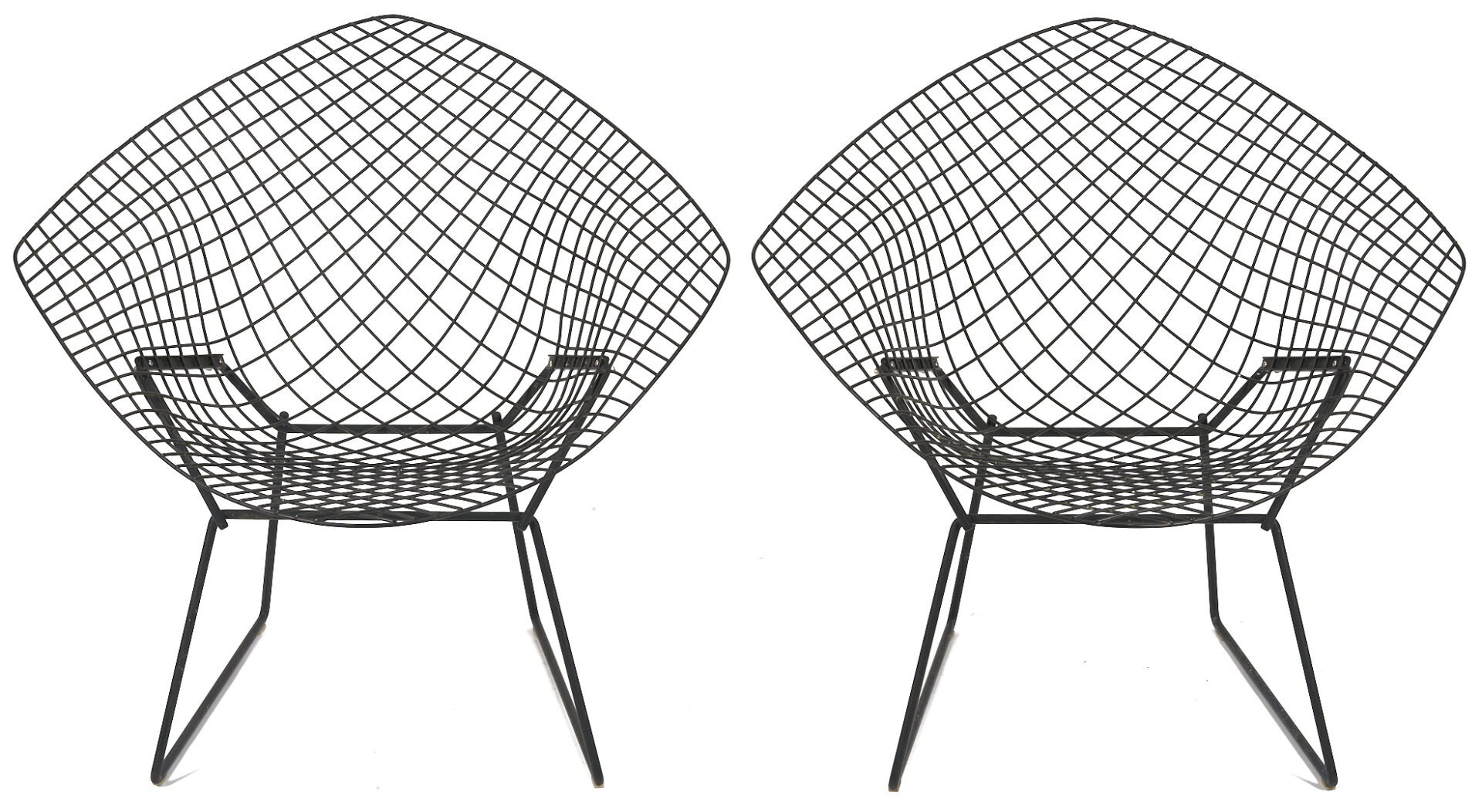 Lot 394: Four Knoll Mid Century Bertoia Diamond Chairs