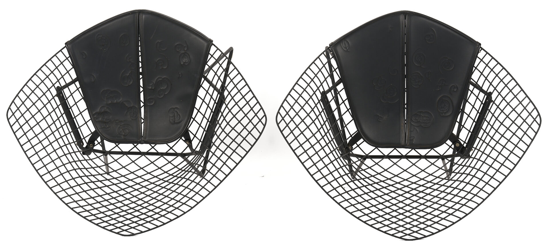 Lot 394: Four Knoll Mid Century Bertoia Diamond Chairs