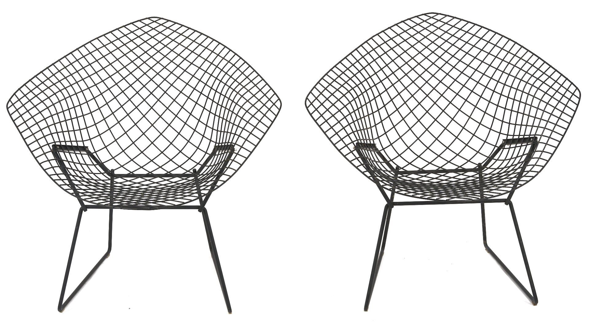 Lot 394: Four Knoll Mid Century Bertoia Diamond Chairs
