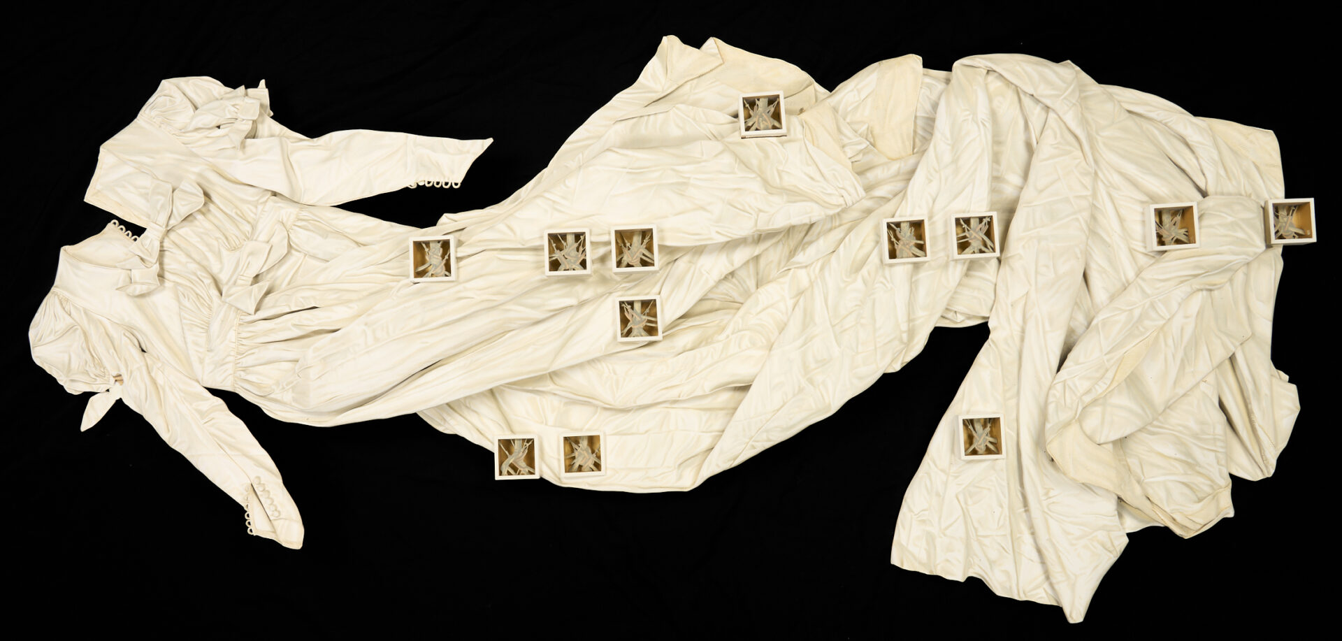 Lot 429: Ron Issacs Trompe L’oeil����Sculpture, Passages