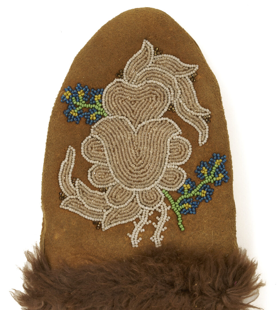 Lot 462: Pr. Native American Athabaskan Beaded Gloves Plus Photograph