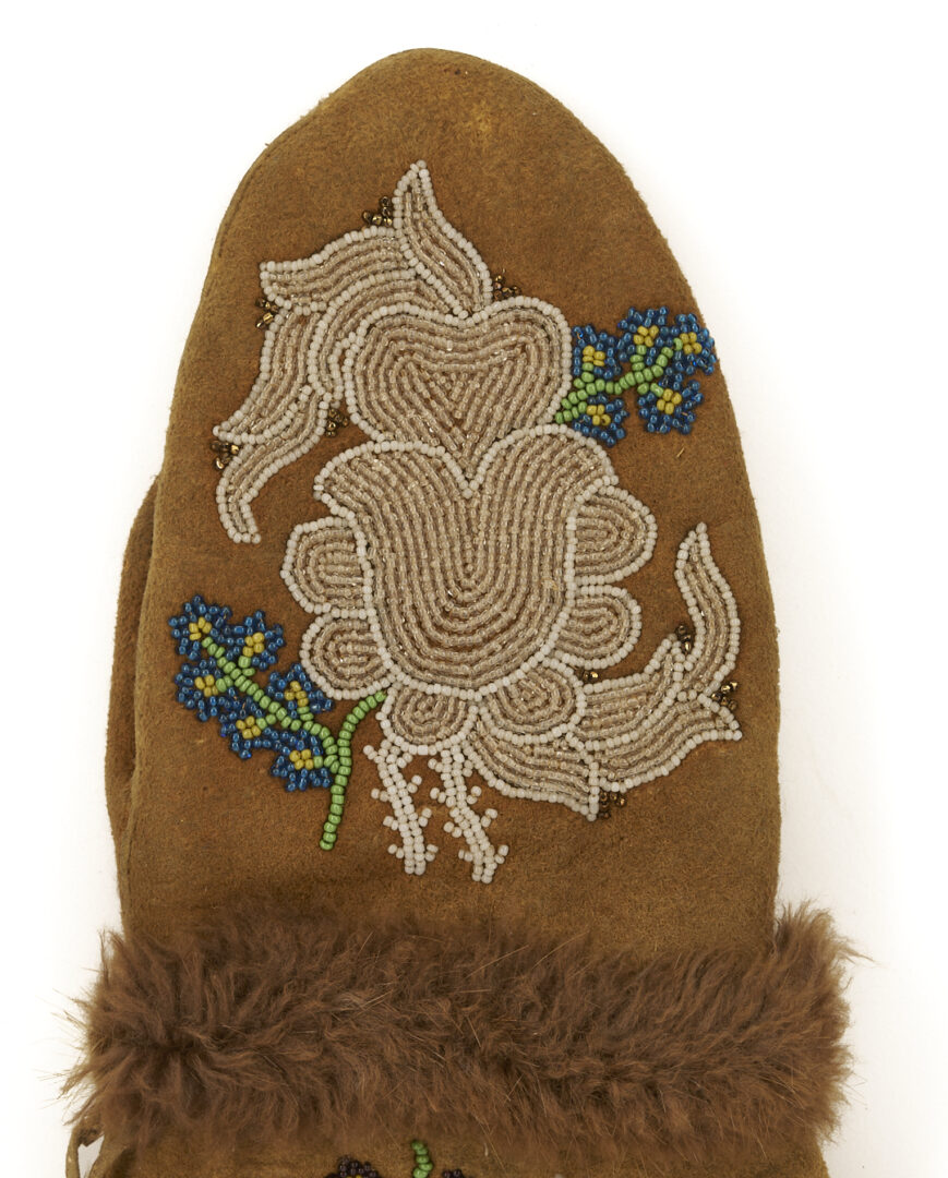 Lot 462: Pr. Native American Athabaskan Beaded Gloves Plus Photograph