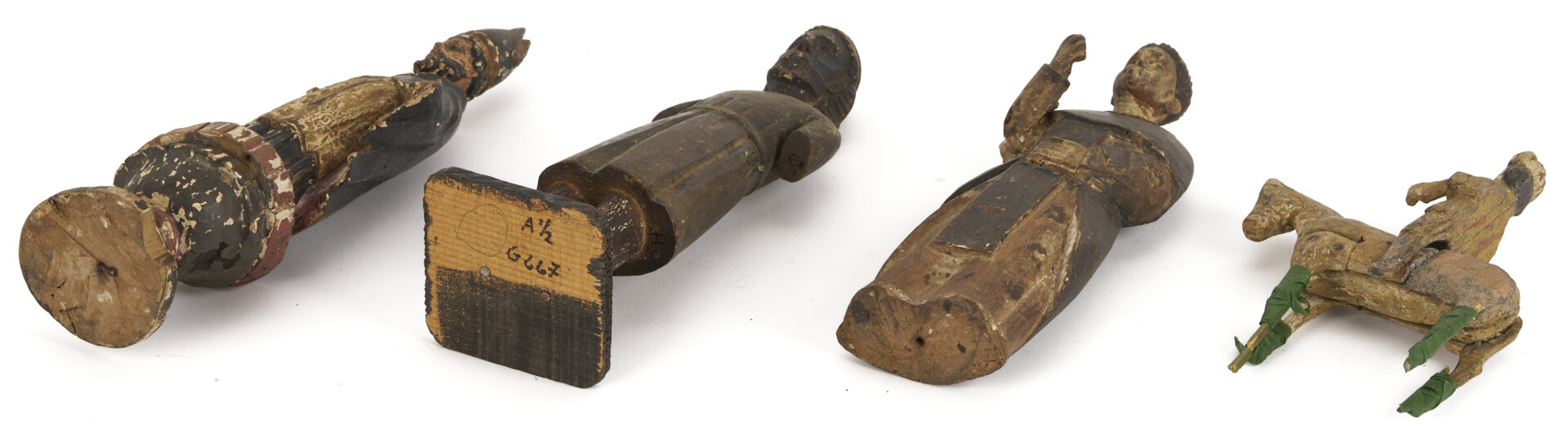 Lot 471: 8 Santos Figures