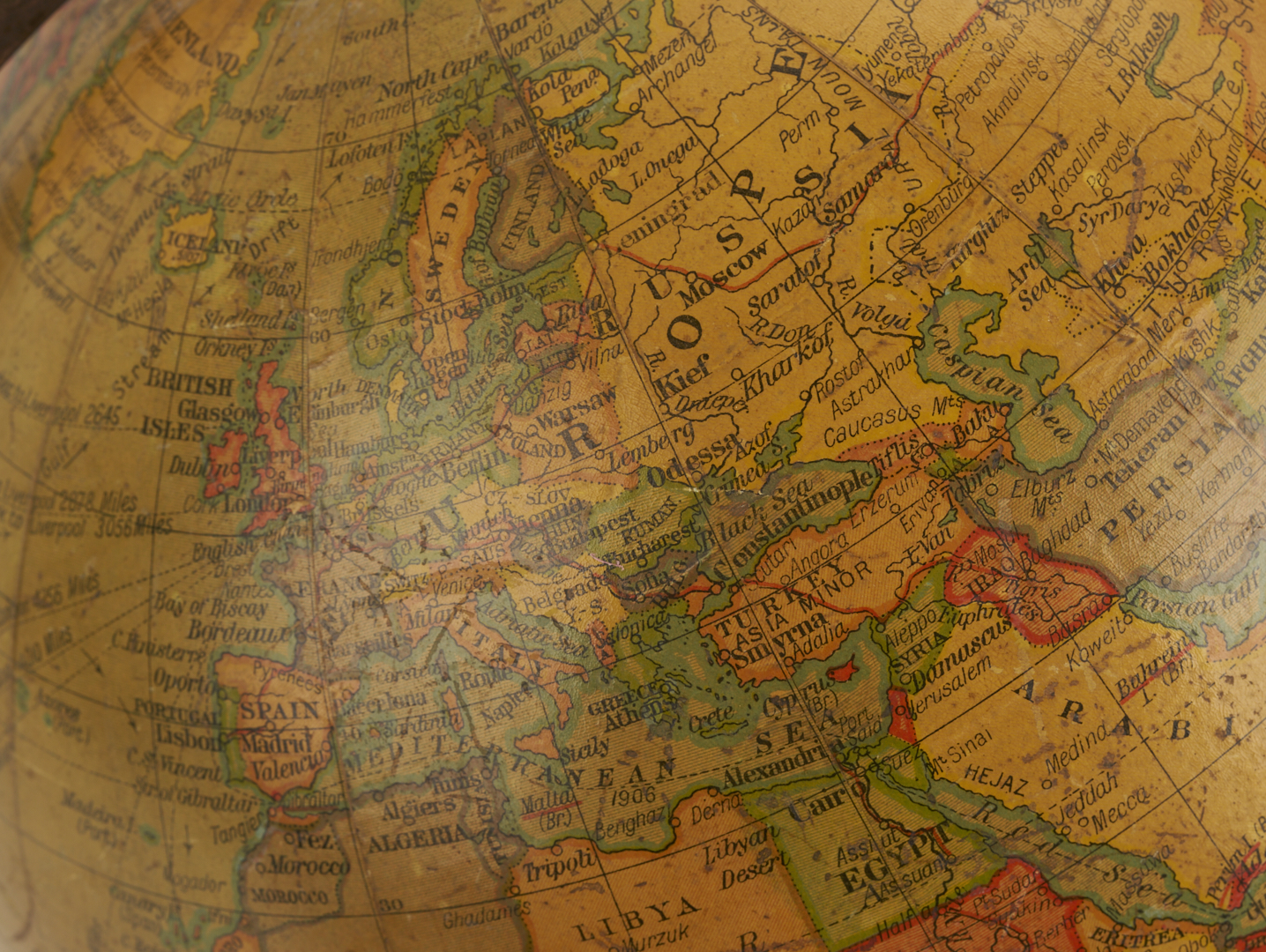 Lot 478: English Table Globe c. 1925