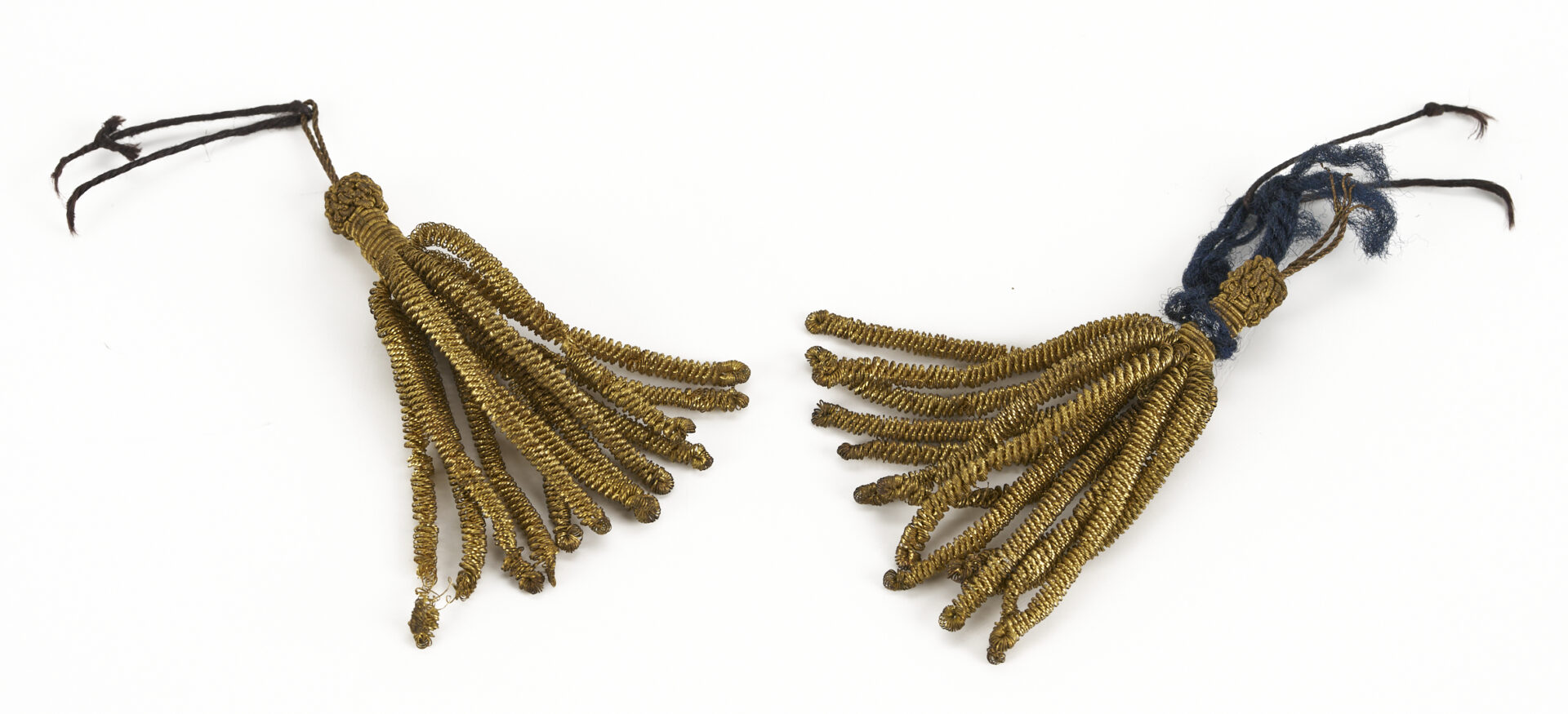 Lot 481: Miniature Bust of Lord Nelson plus 2 Miniature Portraits