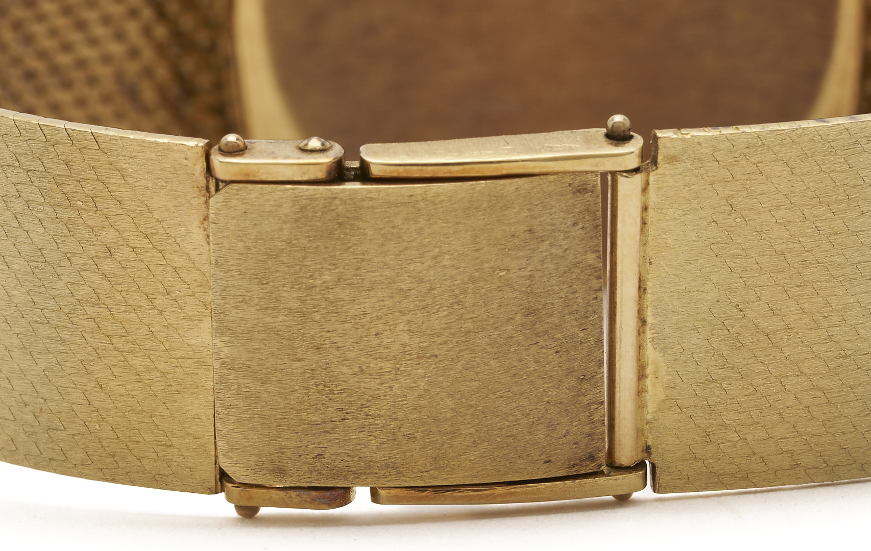 Lot 48: Men’s 14K Gold Movado Wristwatch