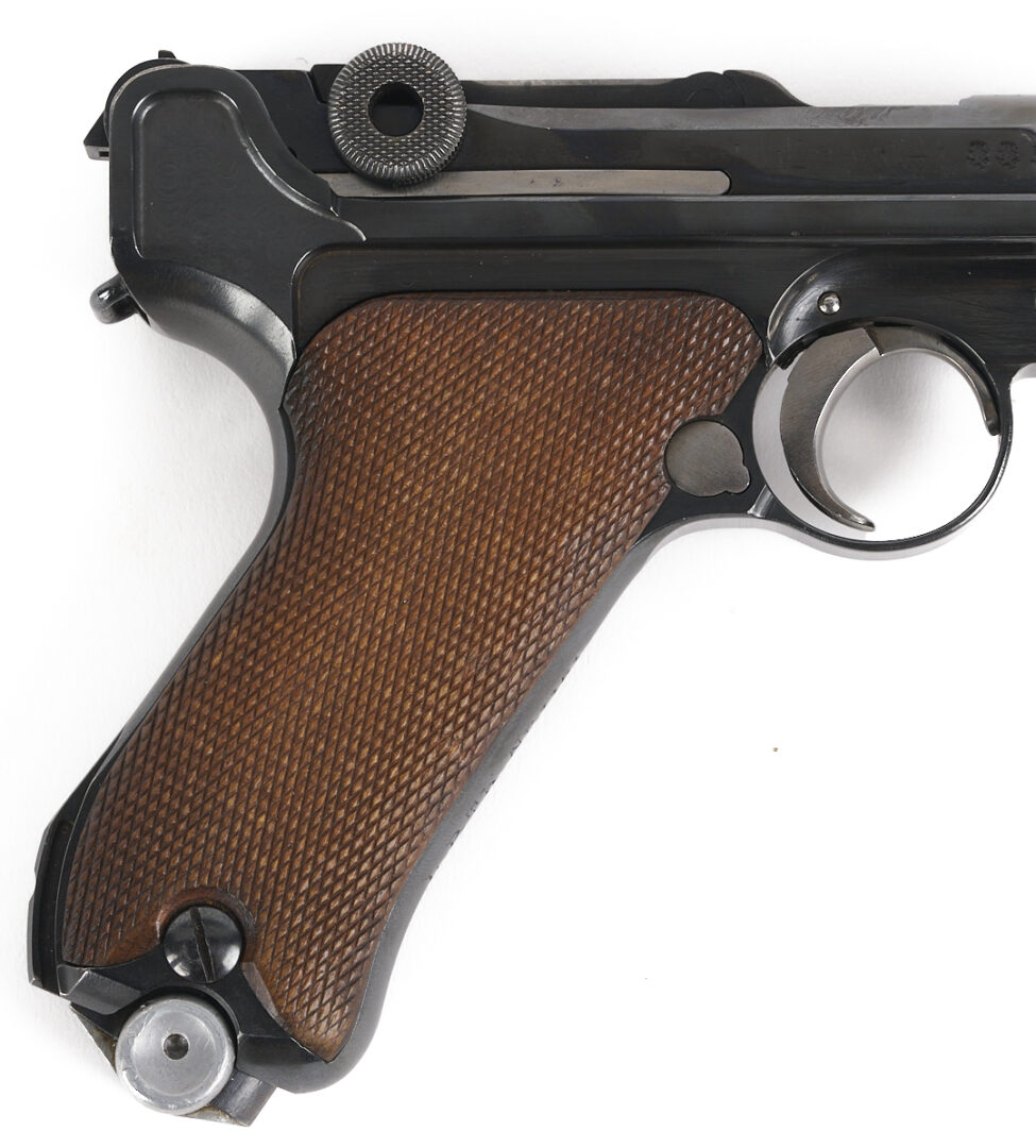 Lot 512: 1920 Luger P.08 Police Pistol w/ Holster