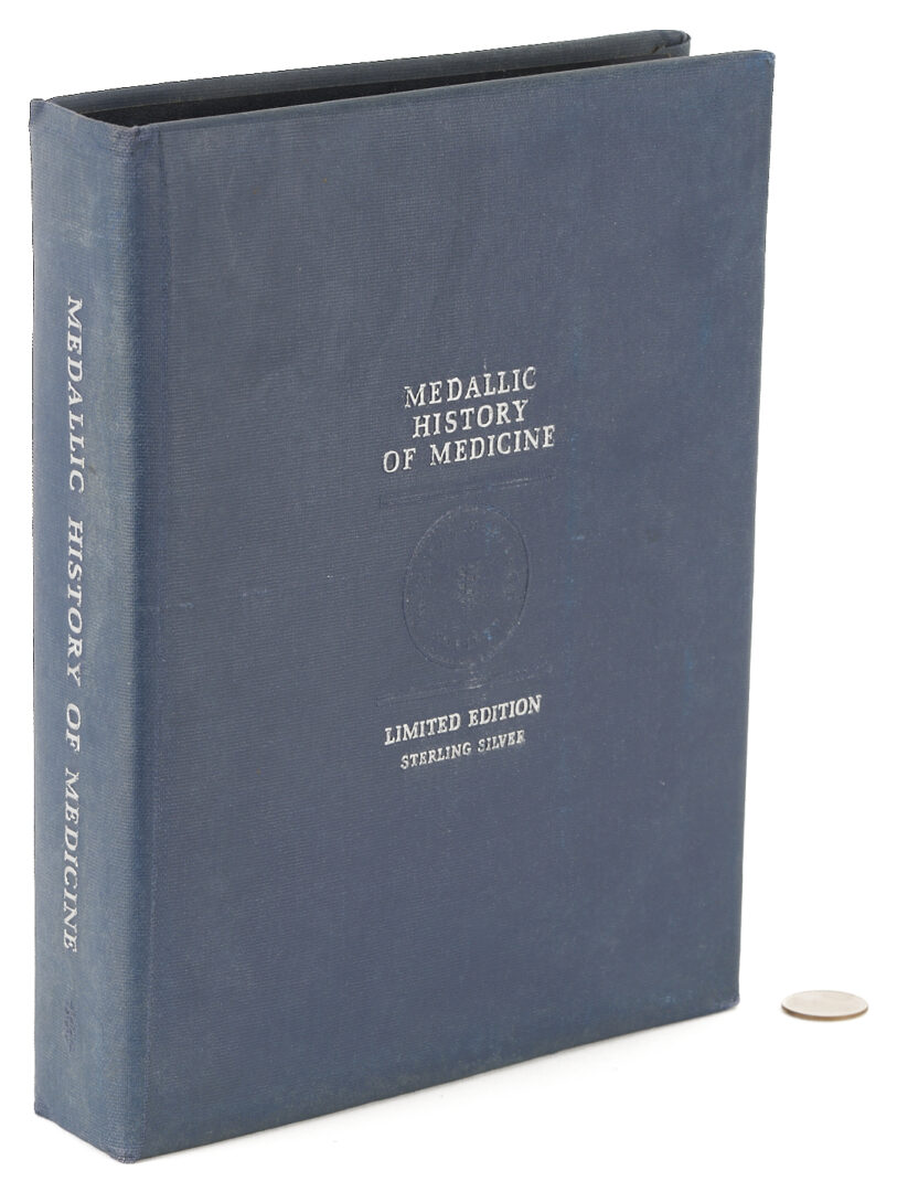 Lot 525: Franklin Mint History of Medicine, 60 Sterling Silver Medals, 53 oz.