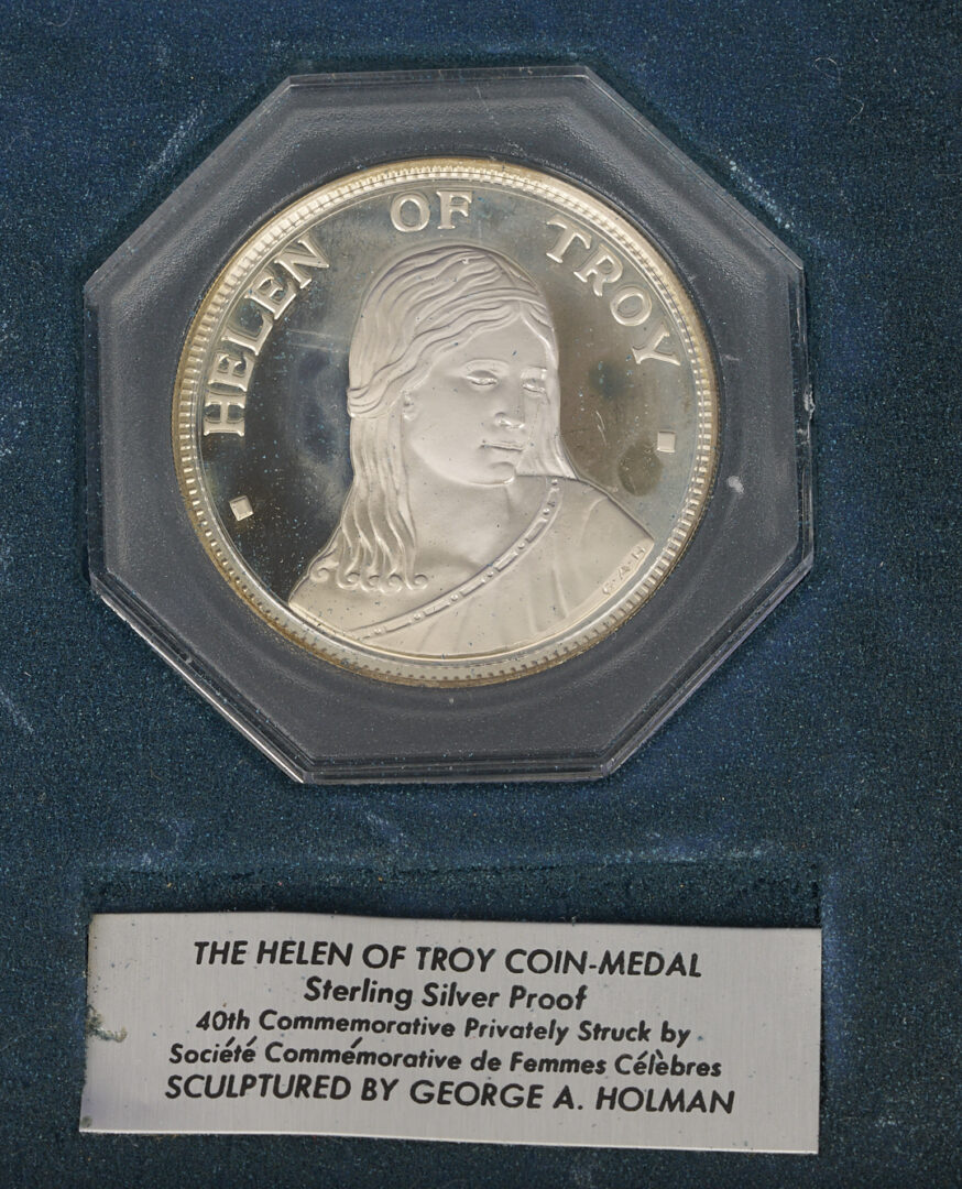 Lot 528: 35 Societe Commemorative de Femmes Celebres Sterling Silver Medals, 29 oz