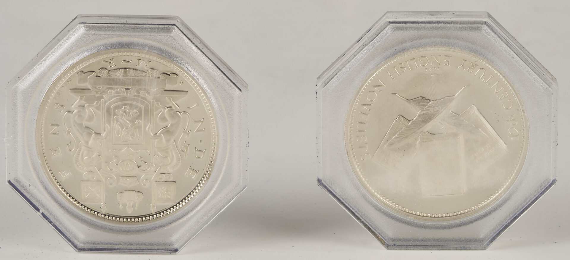 Lot 528: 35 Societe Commemorative de Femmes Celebres Sterling Silver Medals, 29 oz