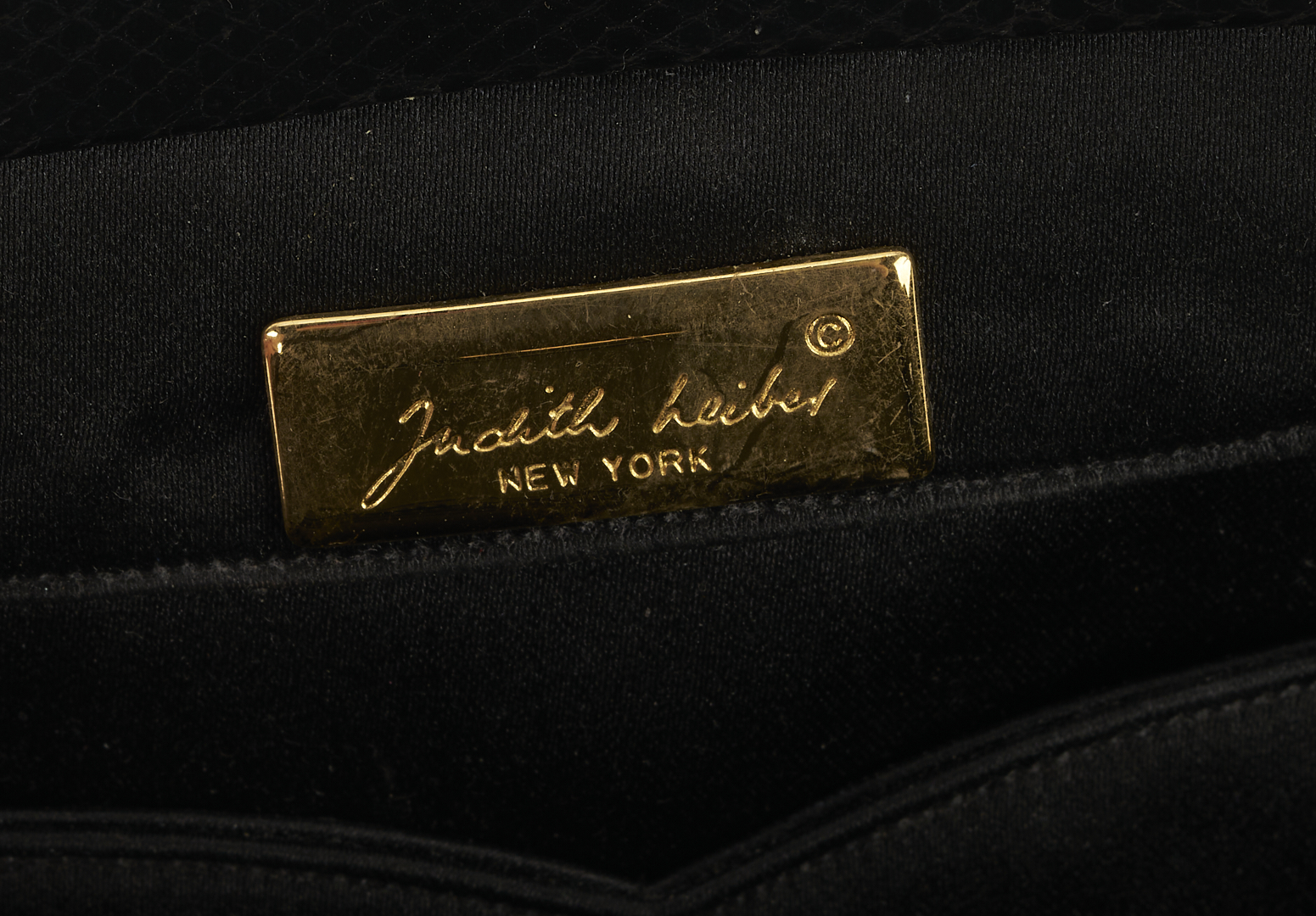 Lot 572: 3 Judith Leiber Evening Purses & Accessories