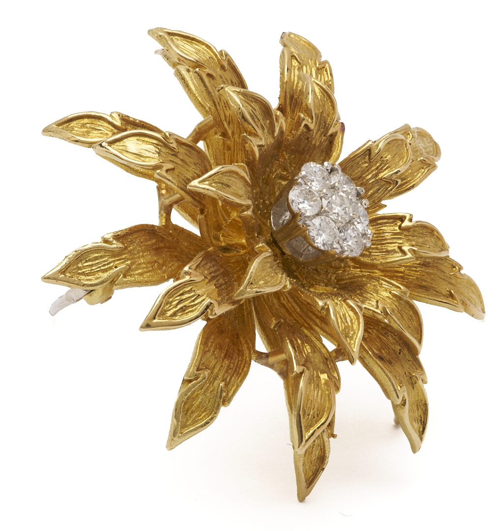 Lot 592: 18K Gold & Diamond Flower Brooch