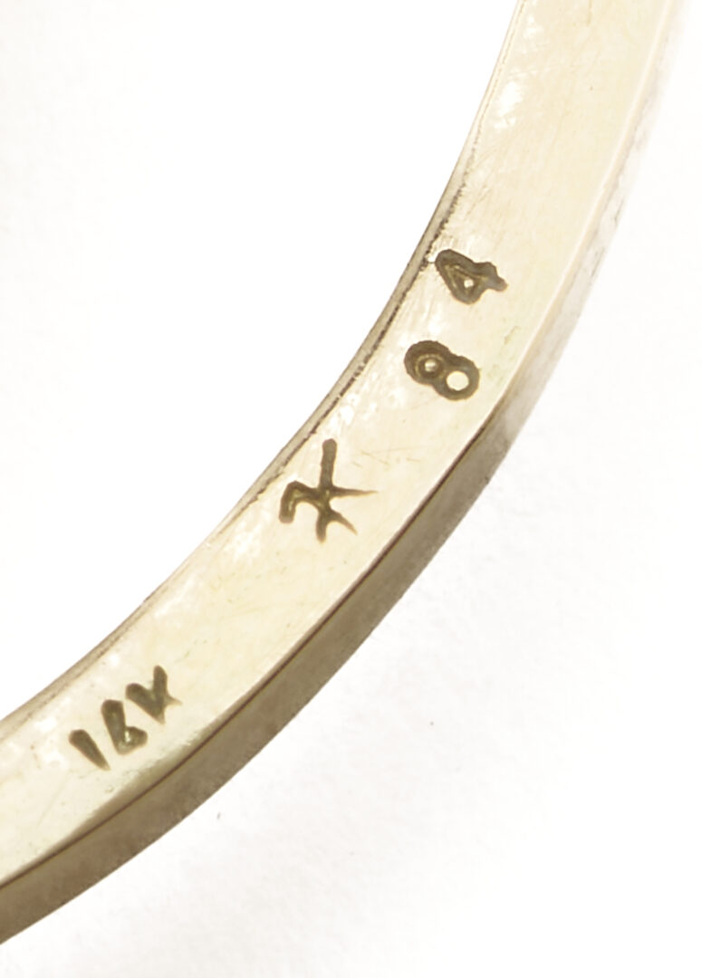 Lot 598: 14K Gold & Opal Necklace